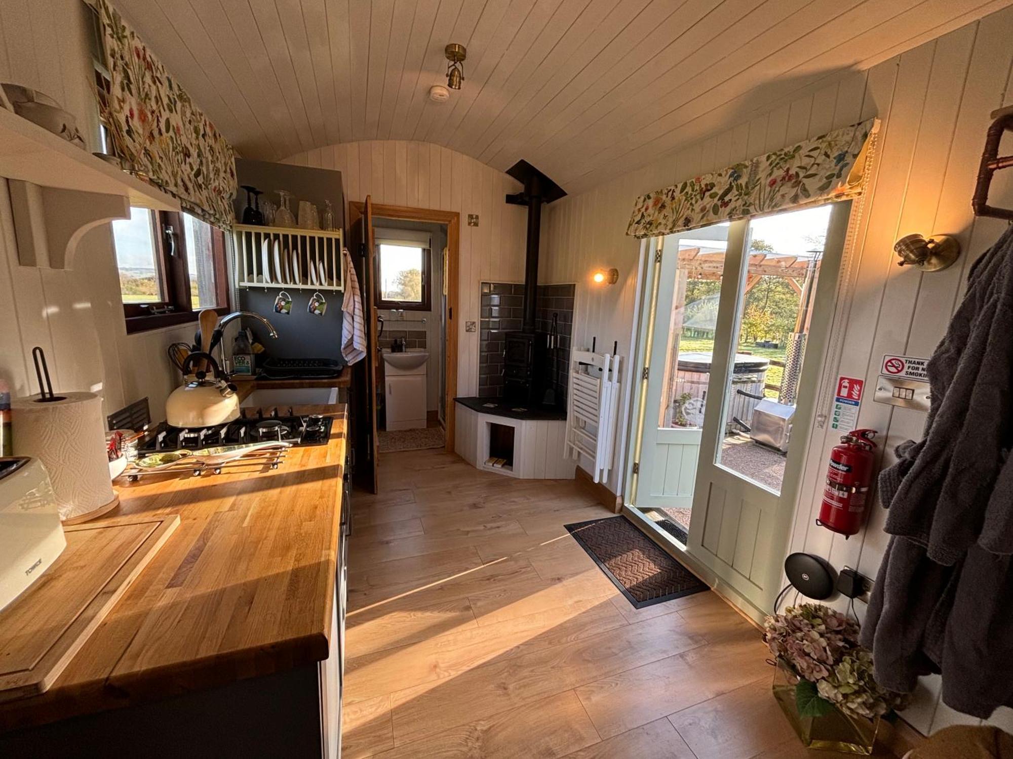 Bron Hafren Bed & Breakfast Montgomery Ngoại thất bức ảnh